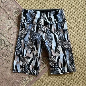 Calvin Klein Performance Bike Shorts Snake Print Blue Black Small